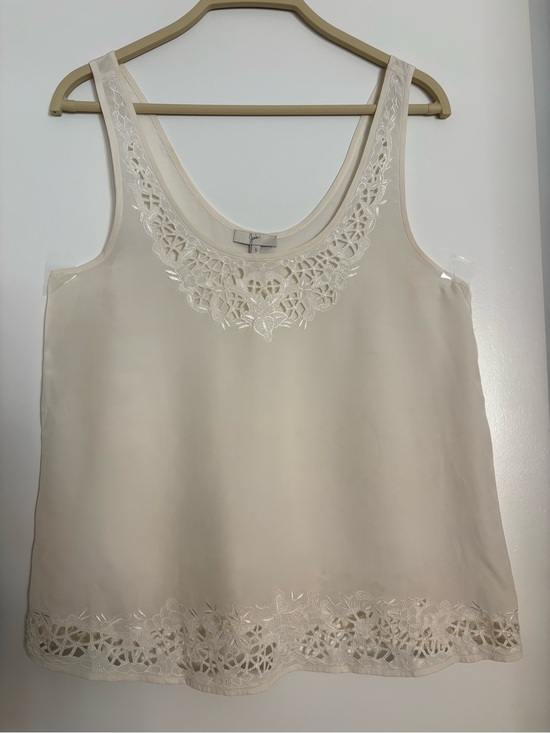 Joie Dresses & Skirts - Joie Silk Cream Embroidered Cutwork Sleeveless Top